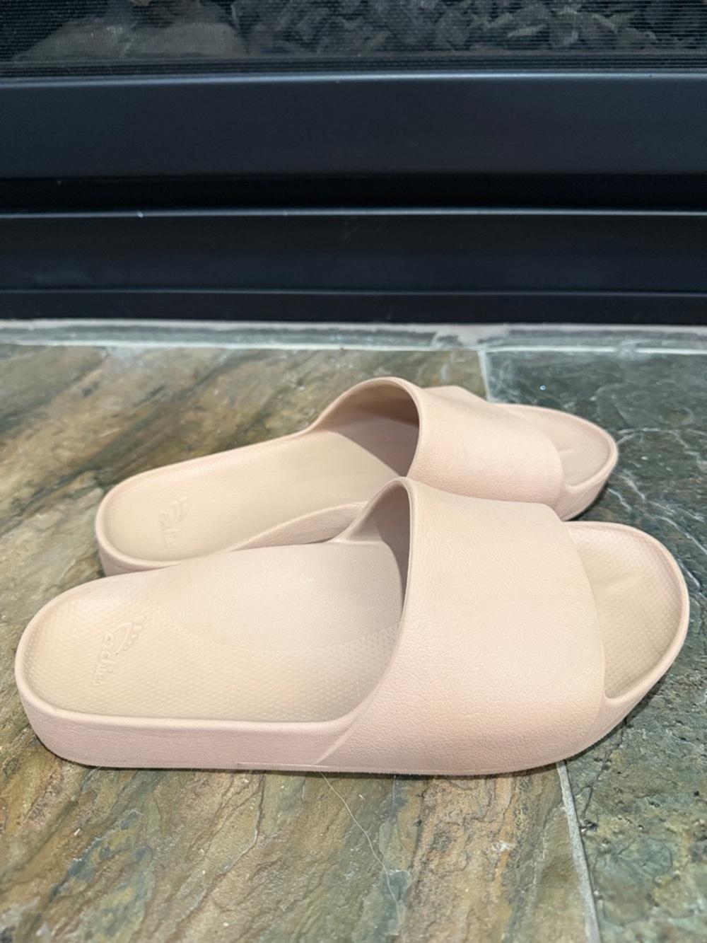 Archie’s Everyday Slide Sandals in Light Blush